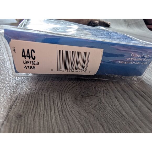 Playtex 18 Hour Wirefree Bra 44C Light Beige Breathable Fabric Wide Straps - Picture 2 of 6